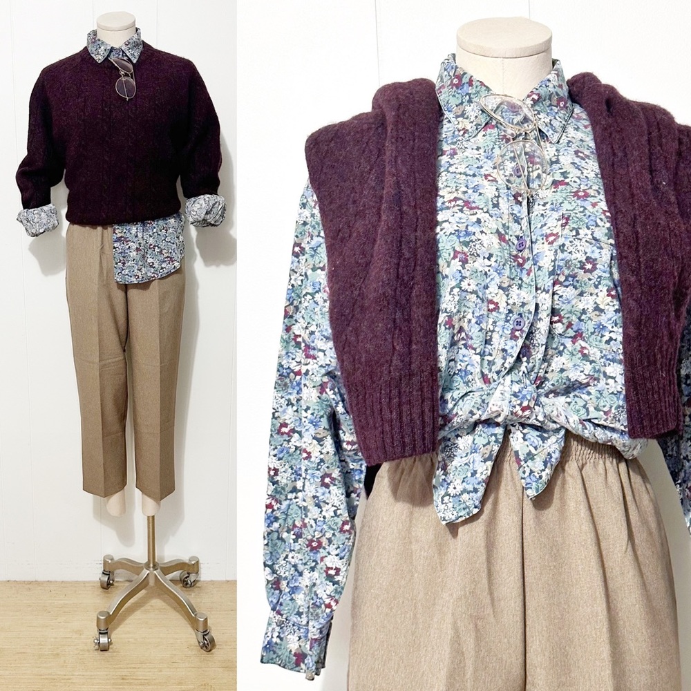 90s Blue & Green Button Front Long Sleeve Top ft. A Garden Floral | Vintage